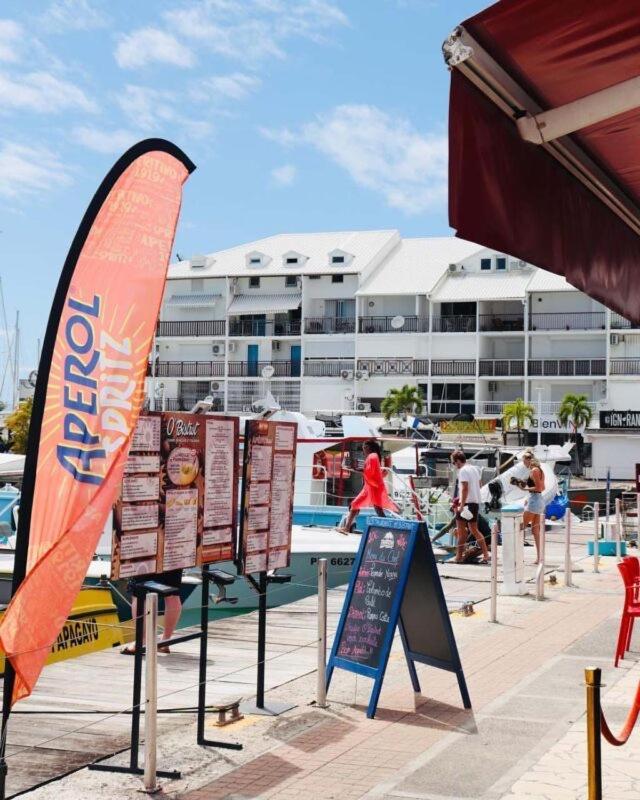 Superbe Studio Avec Piscine, Au Coeur De La Marina! Village Soleil ! Proche Aeroport & Ferry Le Gosier  Kültér fotó