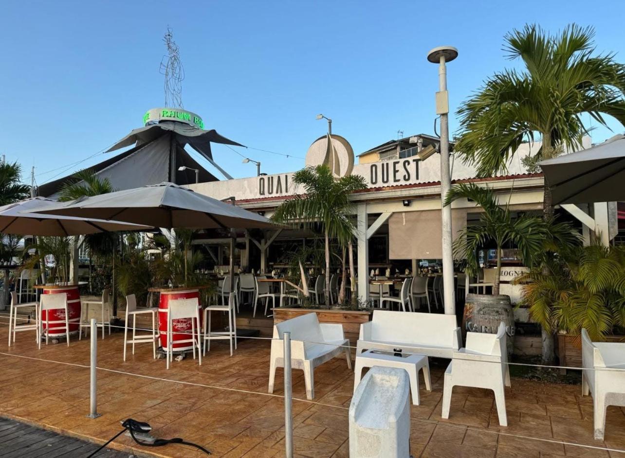 Superbe Studio Avec Piscine, Au Coeur De La Marina! Village Soleil ! Proche Aeroport & Ferry Le Gosier  Kültér fotó